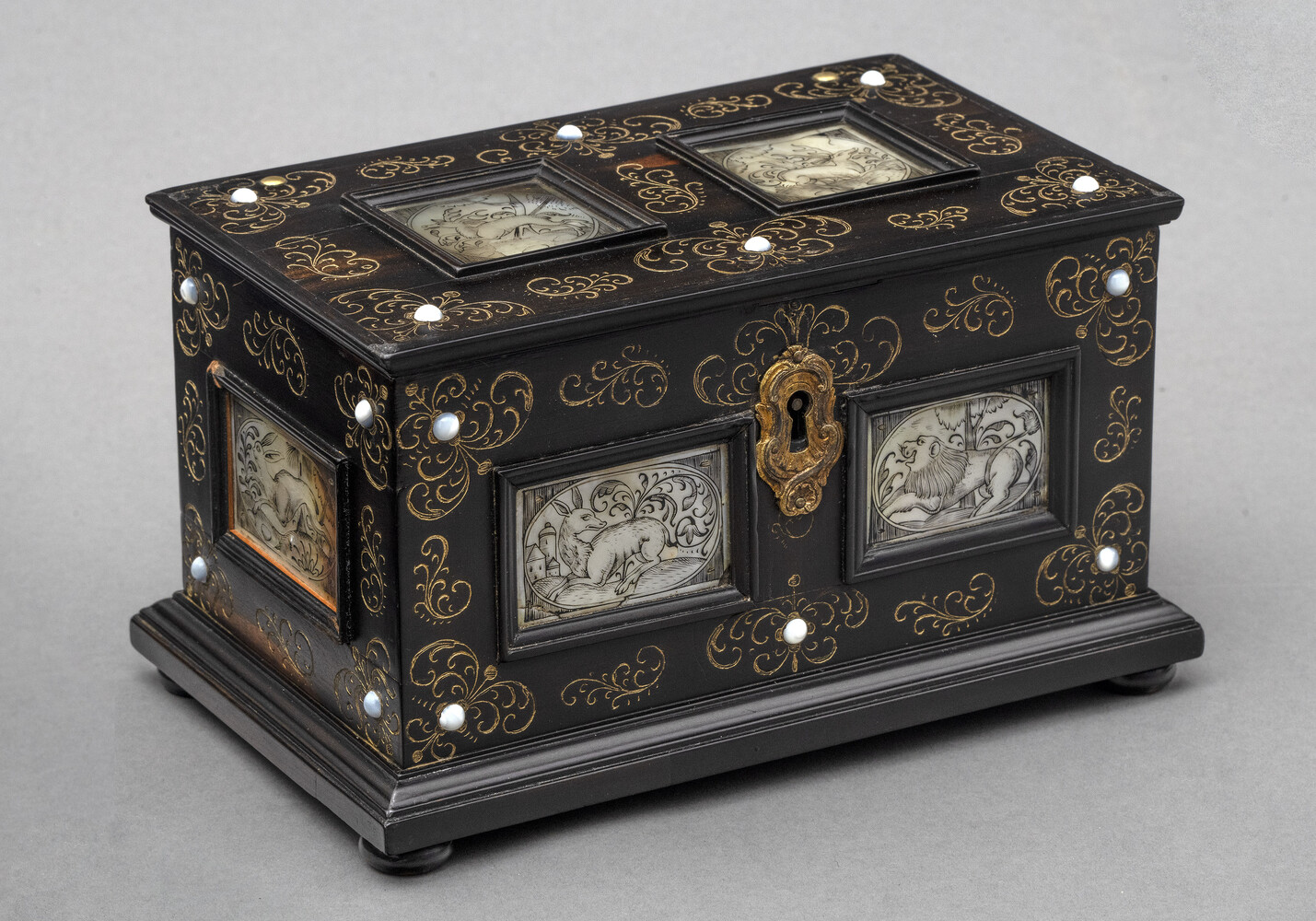 German casket - - Torkild Catalogue